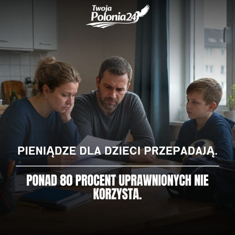 15 euro miesięcznie na dziecko w Niemczech, rodzice sprawdzają dokumenty dotyczące świadczeń